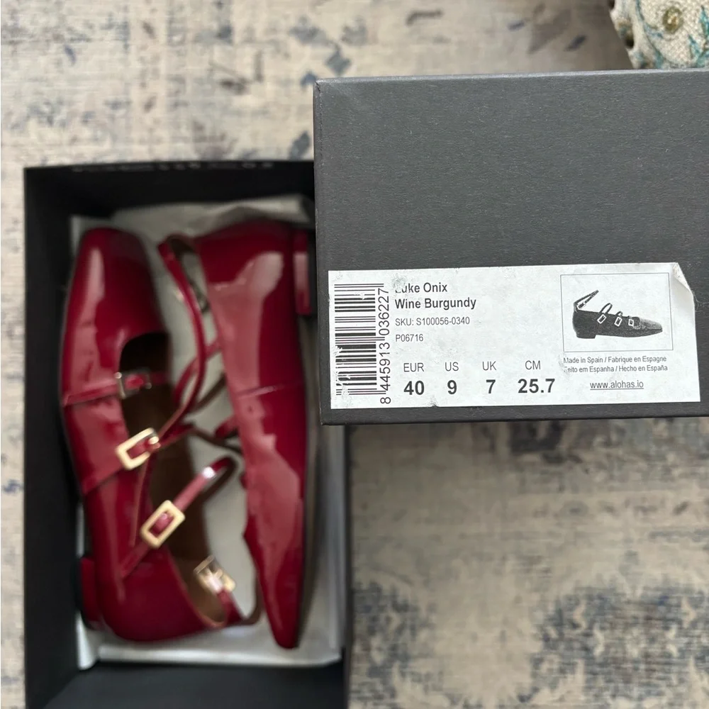 ALOHAS Burgundy Patent Leather Flats - Picture 7 of 7